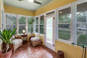 520 S Pecan Ave, Luling, TX 78648 - Photo 3