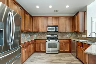 8701 Escarpment Boulevard #82, Austin, TX 78749 - Photo 5