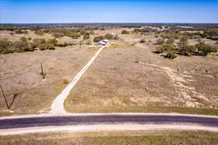 306 Blackbuck Rdg Dr, Lampasas, TX 76550 - Photo 21