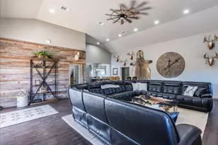 306 Blackbuck Rdg Dr, Lampasas, TX 76550 - Photo 3