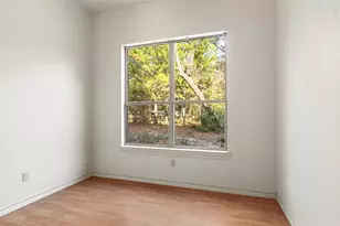 315 Arbors Cir, Elgin, TX 78621 - Photo 27