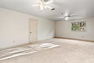 315 Arbors Cir, Elgin, TX 78621 - Photo 17