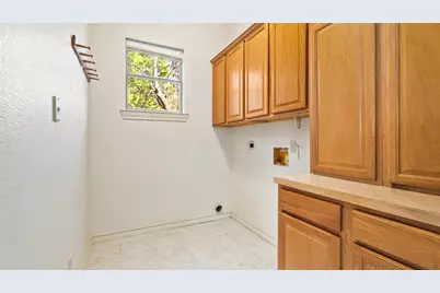 315 Arbors Circle, Elgin, TX 78621 - Photo 23