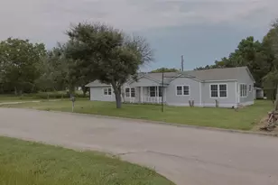112 Eloise St, Caldwell, TX 77836 - Photo 3