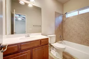 1217 Delano St, Austin, TX 78721 - Photo 13