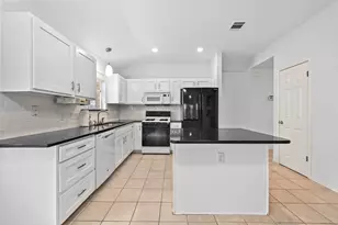 9401 Notches Dr, Austin, TX 78748 - Photo 13