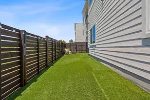 7905 Floracita Ln, Austin, TX 78735 - Photo 33