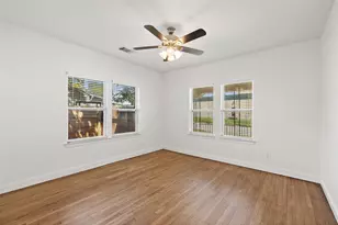 3203 E 18th St, Austin, TX 78721 - Photo 15