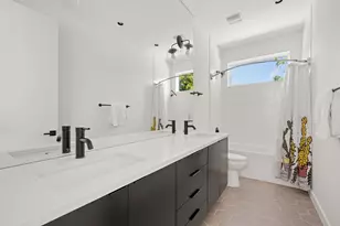 3302 Goodwin Ave, Austin, TX 78702 - Photo 19