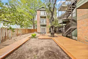 2706 Salado St, Austin, TX 78705 - Photo 3