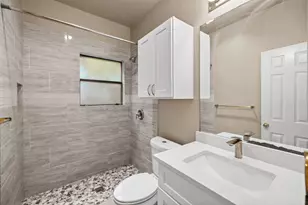 2706 Salado St, Austin, TX 78705 - Photo 21