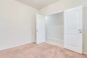 213 Ammonite Ln, Jarrell, TX 76537 - Photo 17