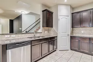 213 Ammonite Ln, Jarrell, TX 76537 - Photo 13