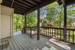 804 Rutherford Pl, Austin, TX 78704 - Photo 17