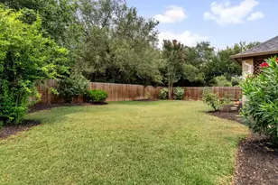 433 Wild Rose Dr, Austin, TX 78737 - Photo 27