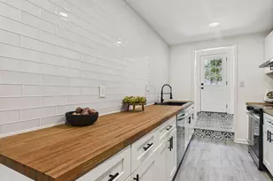 6108 Shadow Valley Dr, Austin, TX 78731 - Photo 11