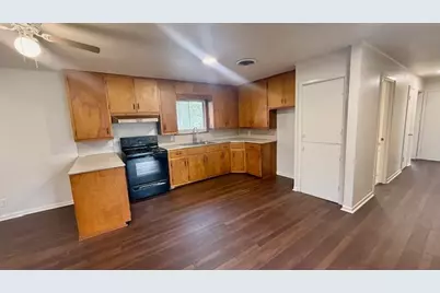 800 Otis Street, Taylor, TX 76574 - Photo 9