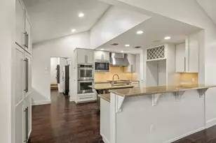 7202 Running Rope Circle, Austin, TX 78731 - Photo 9