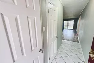 601 W 11th St, Austin, TX 78701 - Photo 11