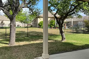 410 Holiday Creek Ln, Georgetown, TX 78633 - Photo 23