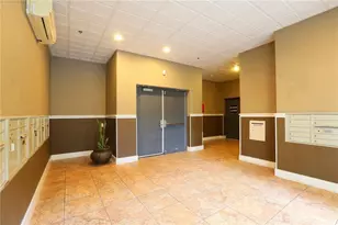 910 W 25th St, Austin, TX 78705 - Photo 19