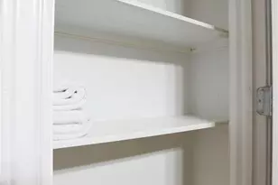 910 W 25th St, Austin, TX 78705 - Photo 15