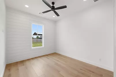 112 Court Side Drive, Snook, TX 77878 - Photo 37