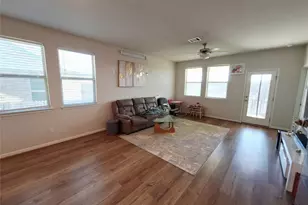 417 Dipprey Ln, Georgetown, TX 78628 - Photo 5