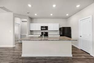 20104 Travis Dr, Lago Vista, TX 78645 - Photo 13