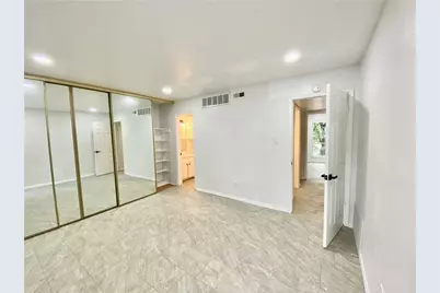 6910 Hart Lane #403, Austin, TX 78731 - Photo 5