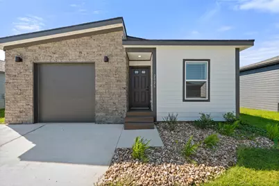 2026 Applewood Drive, Lockhart, TX 78644 - Photo 25