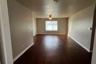 1172 Webberville Rd, Austin, TX 78721 - Photo 9