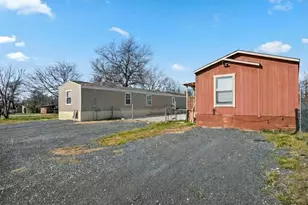 337 SW Front St, Bartlett, TX 76511 - Photo 1