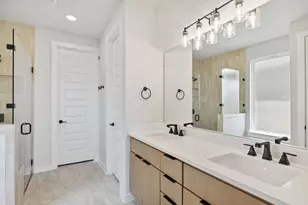 216 High Vly Dr, Liberty Hill, TX 78642 - Photo 15