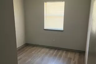 705 Guadalimar St, Lockhart, TX 78644 - Photo 11