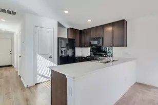 41 Trinity Cir, Lockhart, TX 78644 - Photo 9