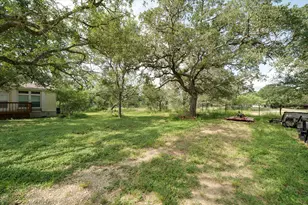 166 Paintbrush Trail, Lockhart, TX 78644 - Photo 25