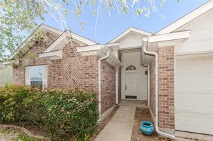 223 Martin Crossing Dr, Cedar Creek, TX 78612 - Photo 5