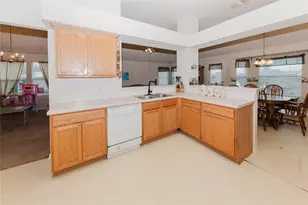 223 Martin Crossing Dr, Cedar Creek, TX 78612 - Photo 17