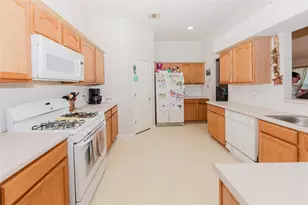 223 Martin Crossing Dr, Cedar Creek, TX 78612 - Photo 15