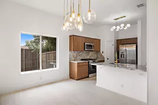 1000 Woodview Dr, Georgetown, TX 78628 - Photo 9