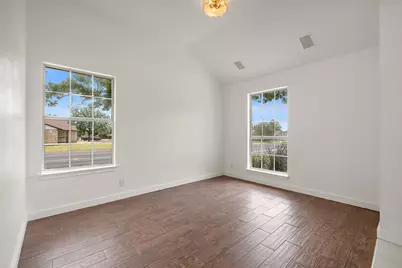 1000 Woodview Drive, Georgetown, TX 78628 - Photo 3