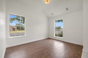 1000 Woodview Dr, Georgetown, TX 78628 - Photo 3