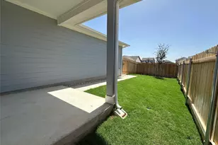 541 Porter Country Pkwy, Buda, TX 78610 - Photo 11