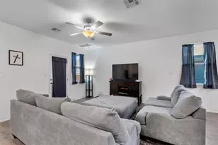 102 Gracie Wy, Hutto, TX 78634 - Photo 7