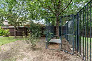 420 Wild Rose Dr, Austin, TX 78737 - Photo 29