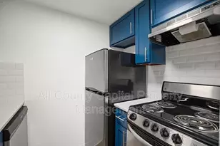 404 W 35th St, Austin, TX 78705 - Photo 5