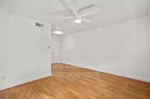 404 W 35th St, Austin, TX 78705 - Photo 3