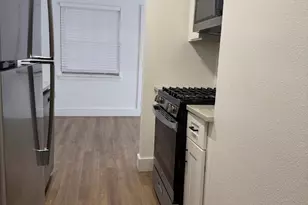 307 E 31st St, Austin, TX 78705 - Photo 5