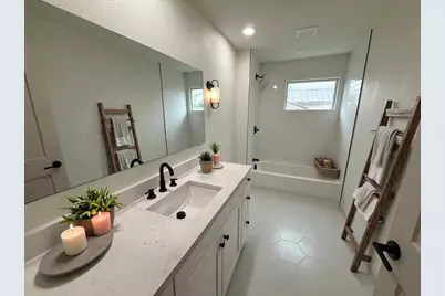 1402 Cardinal Hill Drive, Austin, TX 78758 - Photo 17